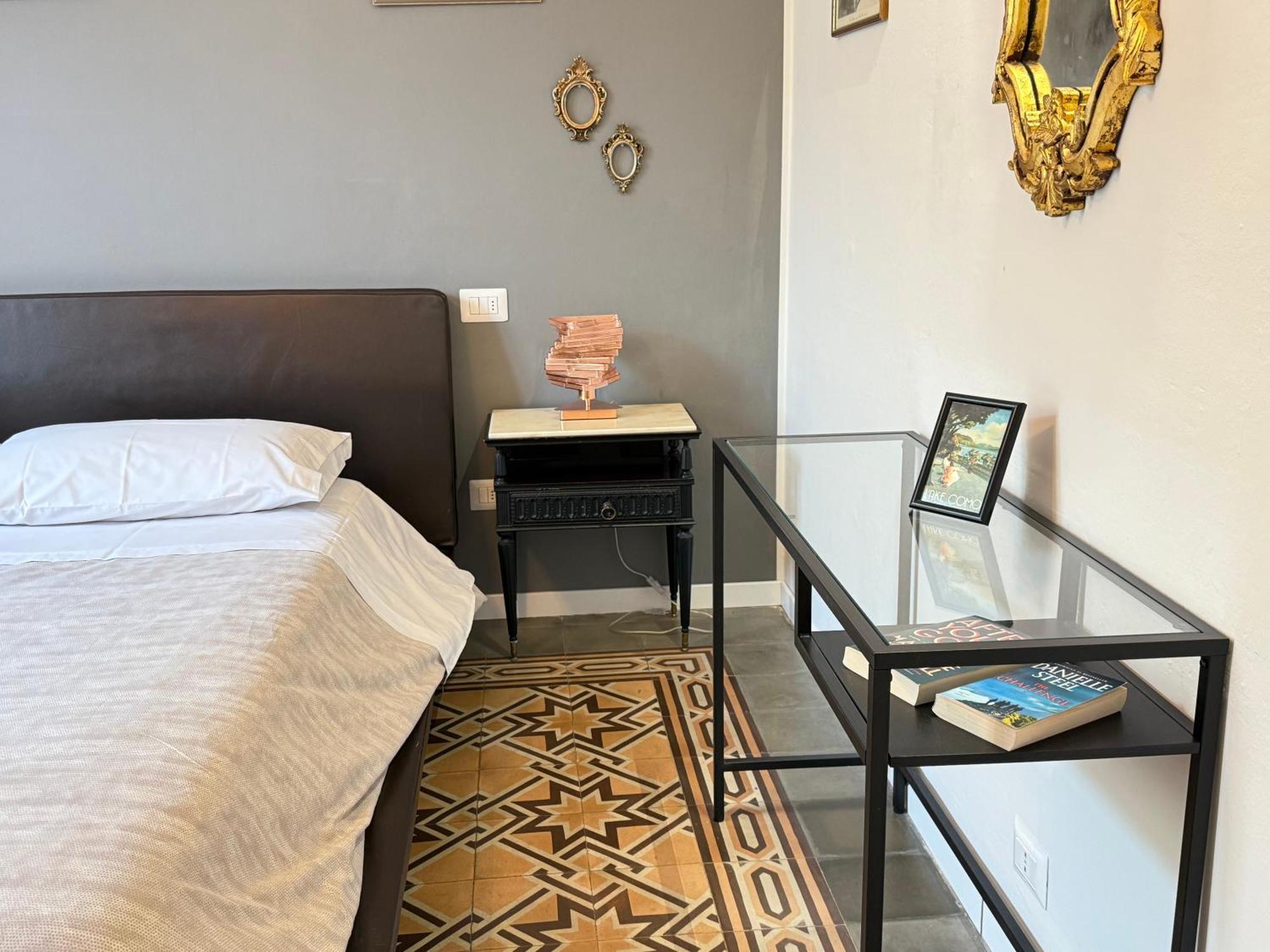 Comoluxhouse- Intero Appartamento Екстер'єр фото