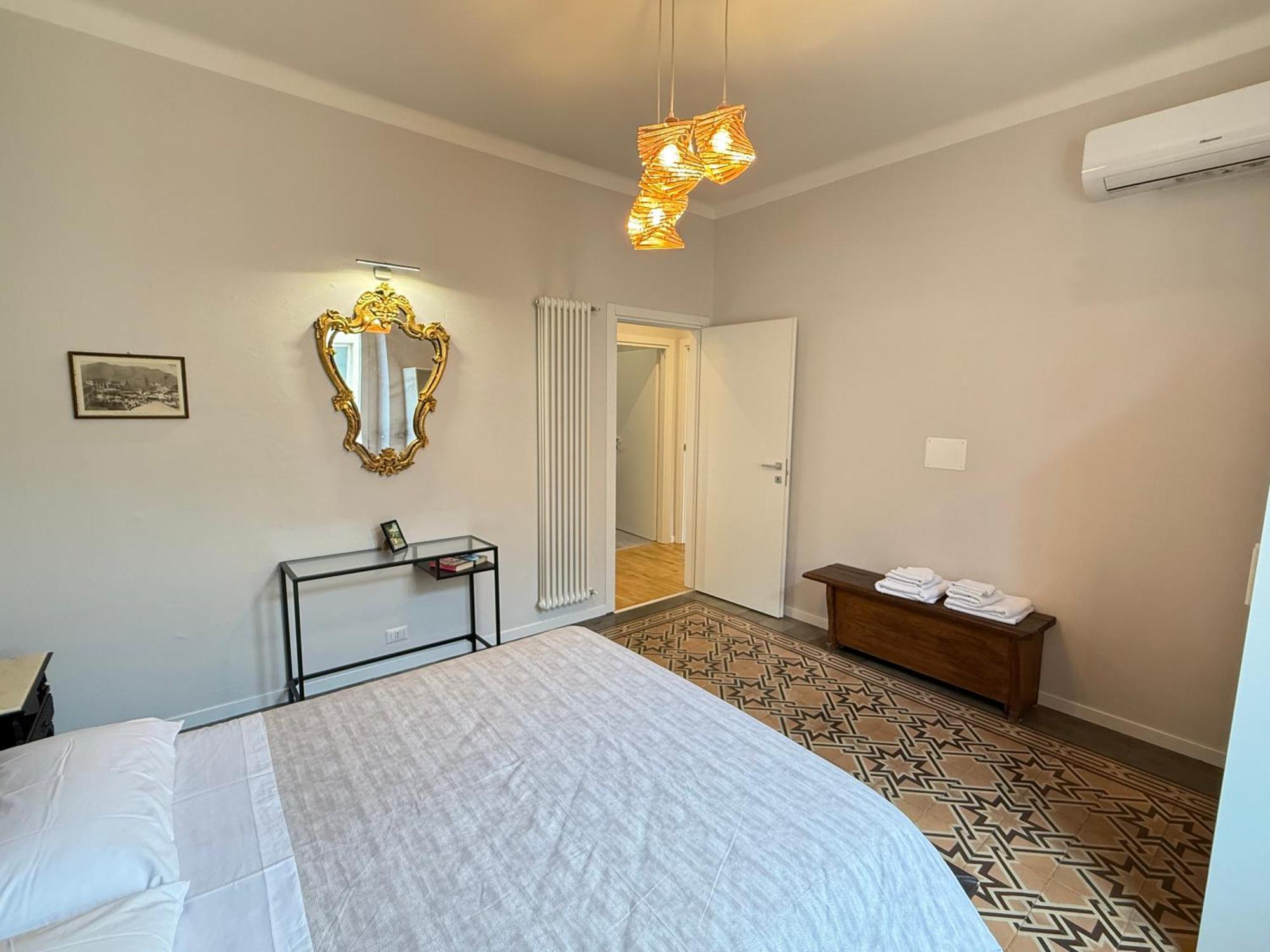 Comoluxhouse- Intero Appartamento Екстер'єр фото